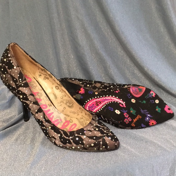 Betsey Johnson Shoes - 💐 🌟HOST PICK🌟 Betseyville Lace-covered High Heel Pumps Sz 7 Black